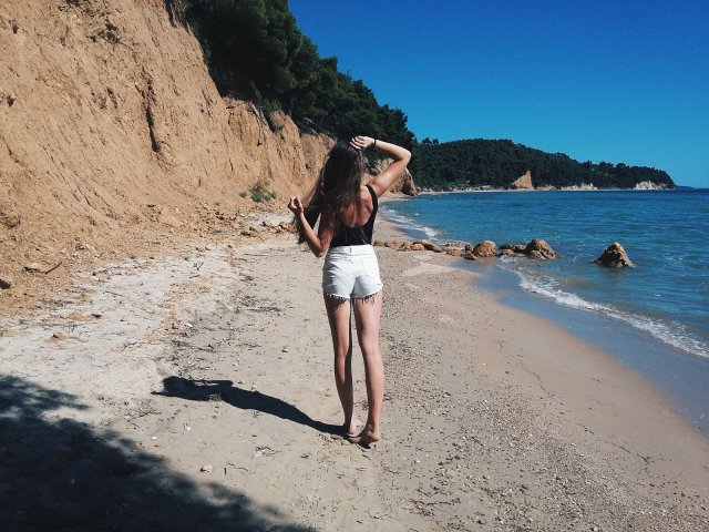 Mariya Zemlyarska i Kateryna Sokorenko w Simantro Beach Hotel korzystają z programu Erasmus+ w okresie 06.06.2016 r.-23.09.2016 r.